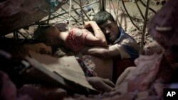 达卡郊区制衣厂火灾受害者