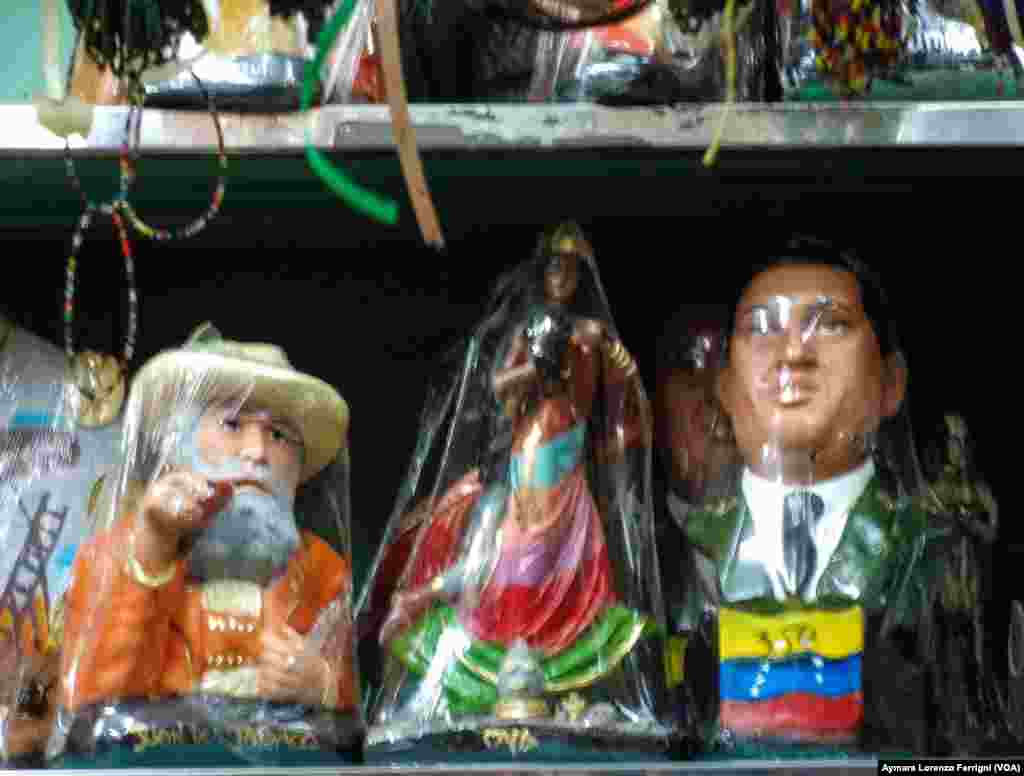 La imagen de Hugo Chávez, es uno de los más vendidos en las tiendas de espiritismo.