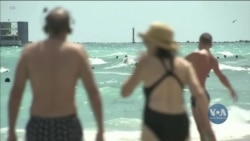 Флорида: чимало пляжів закрили, але ті, що працюють, досі переповнені людьми. Відео