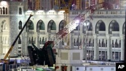 Kran koji je pao na Veliku džamiju u Meki