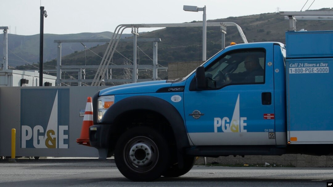 Sebuah truk milik perusanaan pasific Gas & Electric (PG&E) di San Francisco, 20 Februari 2020.(AP Photo/Jeff Chiu)