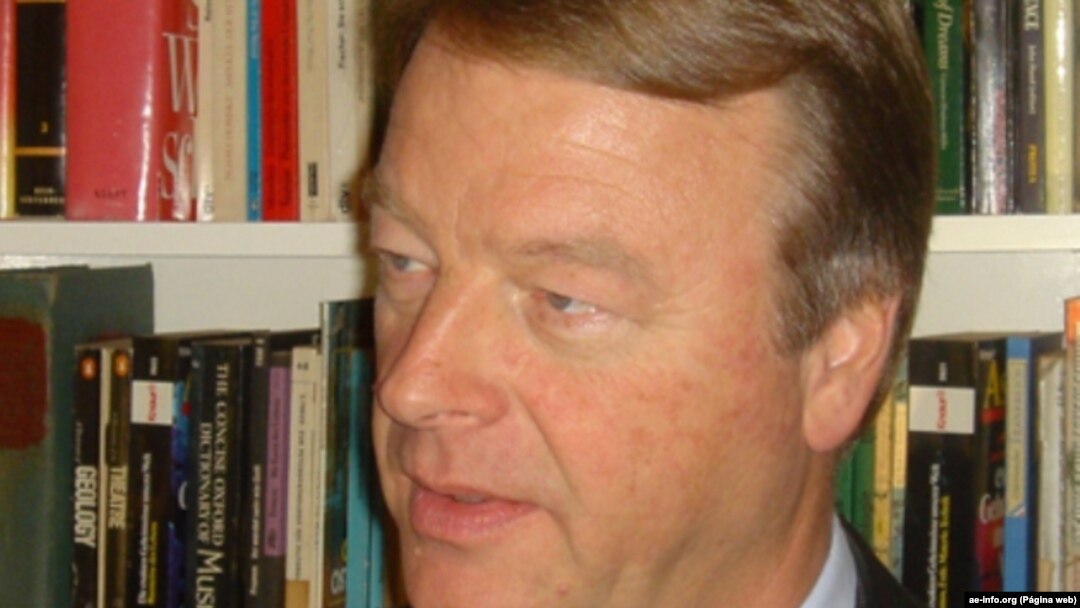 Professor Andre Thomashausen