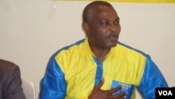 Abel Chivukuvuku