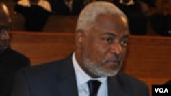 Ansyen Minis Ayisyen Aletranje, Edwin Paraison. 