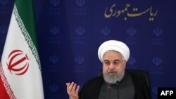 하산 로하니 이란 대통령이 6일 내각회의를 주재하고 있다.