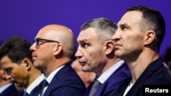 Брати Кличко на Всесвітньому економічному форумі у Давосі, 2022 р.