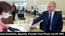 APTOPIX Russia Constitutional Vote