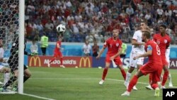 Harry Kane mencetak gol dalam pertandingan penyisihan Grup G antara Tunisia dan Inggris I Piala Dunia 2018 di Volgograd Arena, Volgograd, Rusia, 18 Juni 2018.