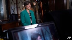 Republican Senator Joni Ernst of Iowa rehearses her remarks for the Republican response to President Barack Obama’s State of the Union address in Washington, Jan. 20, 2015.