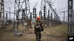 Repair of the power grid after the Russian attack.  Photo taken on January 5, 2023