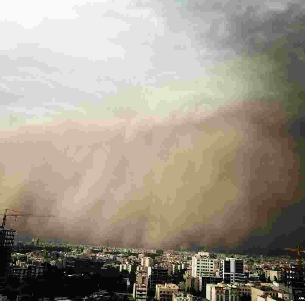 A sandstorm engulfing the Iranian capital Tehran