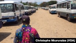 Nouvelles taxes sur les transports, à Bujumbura, Burundi, le 6 novembre 2016. (VOA/Christophe Nkurunziza) 