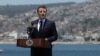 El presidente de Chile, Emmanuel Macron, durante una visita al rompehielos de la Armada de Chile 'Almirante Viel', en Valparaíso, Chile, el 21 de noviembre de 2024.