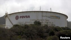 Diversas autoridades y exfuncionarios de PDVSA, la petrolera estatal venezolana aparecen mencionados en los archivos filtrados de Mossack Fonseca.