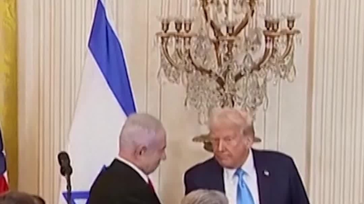 Trump Jamu Netanyahu, Sebut Akan Ambil Alih Gaza dan Relokasi Permanen Warga