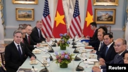 2024年3月25日，美国国务卿布林肯在华盛顿同越南外长裴青山举行会晤。（路透社照片）