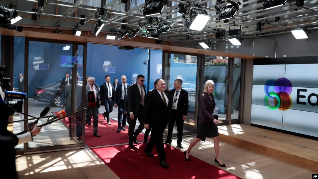 U.S. Secretary of State Mike Pompeo, center, arrives for a meeting of the US and the E3 at the Europa building, May 13, 2019. 
