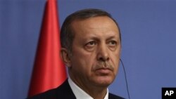 Turkey's Prime Minister Recep Tayyip Erdogan addresses news conference, Ankara, Dec. 18, 2013.