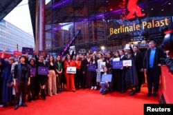 گردهمایی «زن زندگی آزادی» در جشنواره فیلم برلین