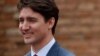 Justin Trudeau sur la pelouse de l'AS Roma pour une bonne cause