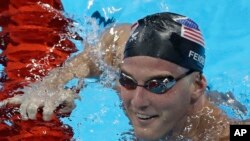 Perenang Amerika James Feigen tersenyum saat berlatih menjelang perlombaan di Olimpiade Musim Panas 2016 di Rio de Janeiro, Brazil, 2 Agustus 2016 (Foto: dok).