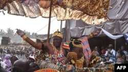 Awoulae Tanoe Amon, roi du Grand Bassam et président de la Chambre nationale des rois et chefs traditionnels au Palais Royal de Grand Bassam le 4 novembre 2017.