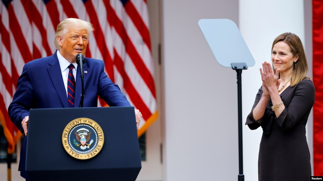 Дональд Трамп и Эми Кони Барретт
