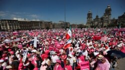 El presidente de México rechaza a miles de mexicanos que están en contra de las reformas electorales