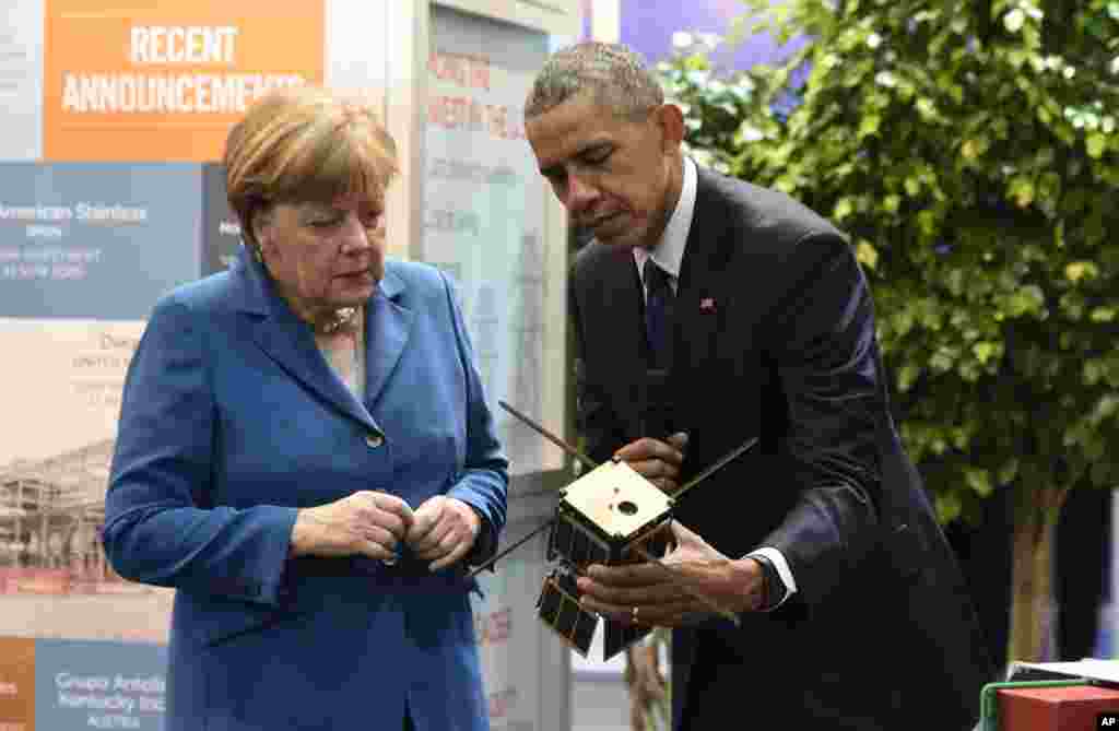 صنعتی و تجارتی نمائش کے موقع پر امریکی صدر، جرمن چانسلر