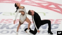 Madison Chock and Evan Bates compete in championship ice dance at the U.S. figure skating championships Jan. 27, 2024, in Columbus, Ohio