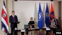 El ministro de Salud de Costa Rica, Daniel Salas, durante la conferencia de prensa en la Casa Presidencial el 27 de mayo de 2020.