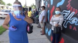 La iniciativa de la ciudad de Miami pretende ayudar a los más desfavorecidos después de que se implantara una ley que obliga a llevar tapabocas en todos los espacios públicos.