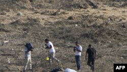 Kiprdə minlərlə insan hökumət əleyhinə nümayiş keçirib