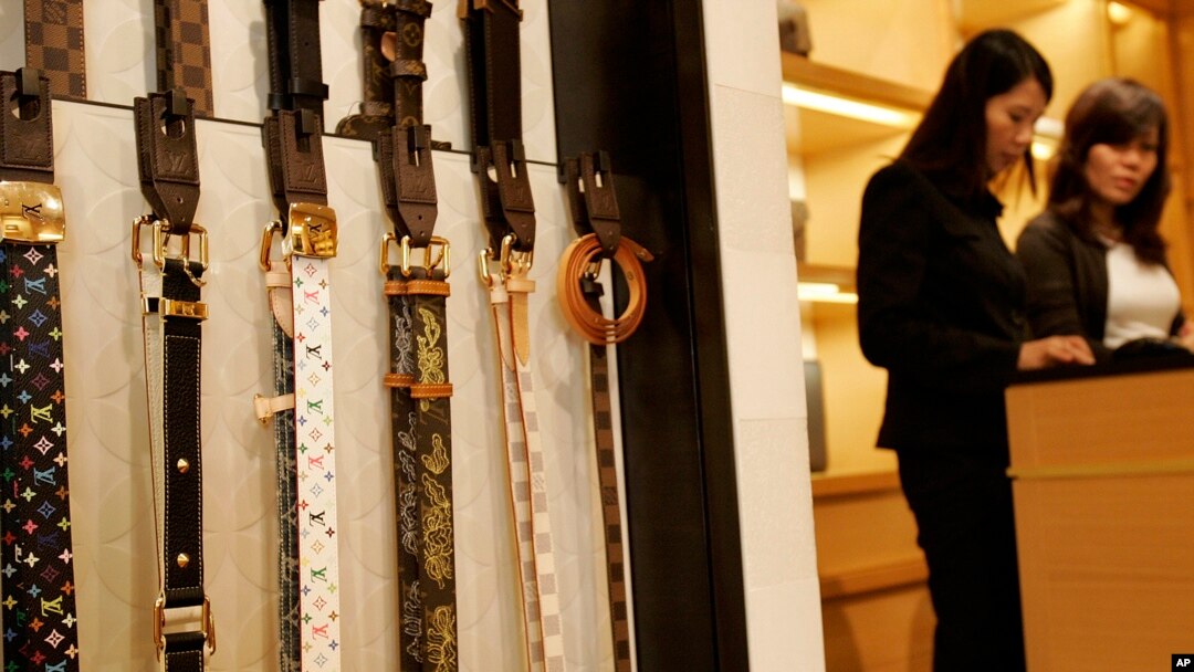 Cửa hàng Louis Vuitton tại Hà Nội.