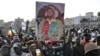 Ribuan pendukung pemimpin oposisi Senegal Ousmane Sonko turun ke jalan Dakar pada 14 Maret 2023 (foto: dok). Penahanan Ousmane Sonko telah memicu kekerasan di Senegal. 