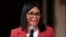 资料照片：委内瑞拉临时总统德尔西·罗德里格斯(Delcy Rodriguez)在委内瑞拉加拉加斯和美国国内资源部部长道格·伯格姆(Doug Burgum)进行会晤时发表讲话。(2026年3月4日)