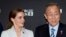 Artis Emma Watson (kiri) dan Sekjen PBB Ban Ki-moon bsaat kampanye "He For She" di New York, 20 September 2014 (Foto: dok).