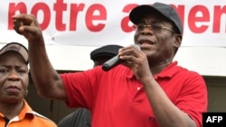 Pascal Affi N'Guessan, dirigeant du Front populaire ivoirien, parle pendant une manifestation à Abidjan, le 17 juin 2017.