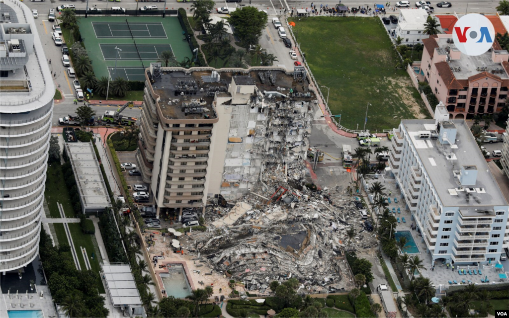 La alcaldesa del condado de Miami-Dade, Daniella Levine Cava, dijo a los periodistas que 99 personas permanecieron desaparecidas durante unas 18 horas despu&#233;s del colapso, aunque es posible que algunas no estuvieran en el edificio en ese momento.