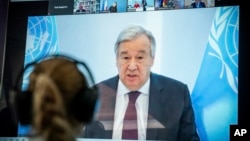 Sekjen PBB Antonio Guterres menyampaikan pidato virtual dari Berlin, Jerman, 28 April 2020. (Foto: dok).