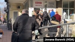 Red ispred kovid ambulante Doma zdravlja Stari grad