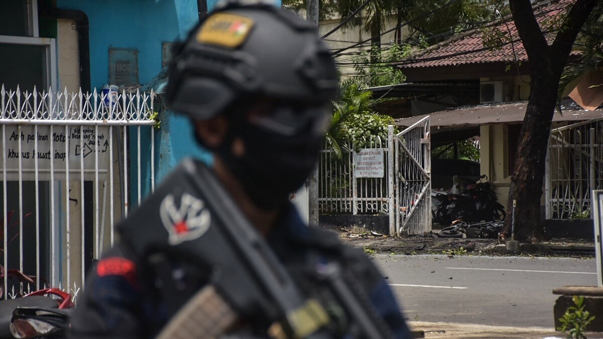 Suspected Suicide Bombing Rocks Catholic Church In Indonesia