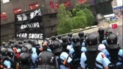 2019-06-12 美國之音視頻新聞: 香港警方向示威者發射催淚彈