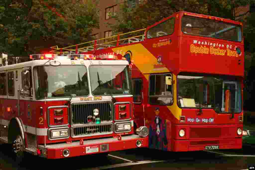 Пожарная машина и экскурсионный автобус почти не отличаются размерами