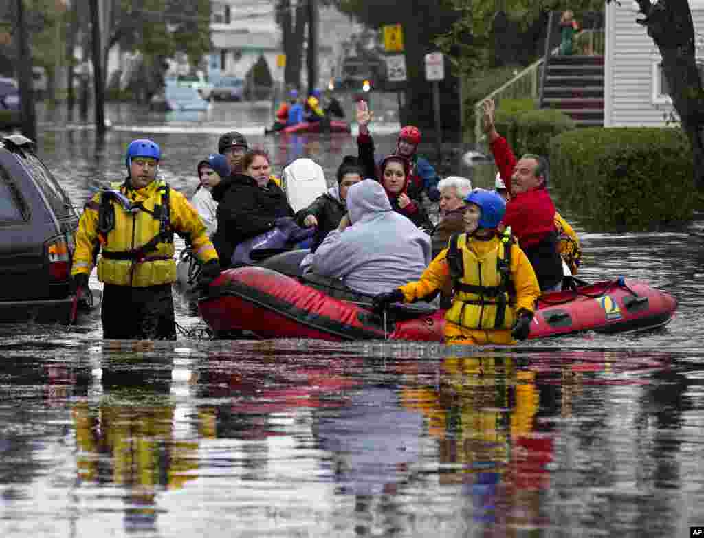 El hurac&aacute;n Sandy dej&oacute; p&eacute;rdidas que alcanzar&iacute;an los 50 mil millones de d&oacute;lares y miles de damnificados.