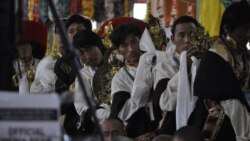 བྲག་གཡབ་པ་སེར་སྐྱ་མི་མང་གིས་༸གོང་ས་མཆོག་ལ་བརྟན་བཞུགས་ཕུལ་པ།