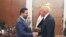 Şanderê Taybet ê Serok Trump, Tom Barrack, ligel Serokwezîrê Îraqê Elî el Zeydî.