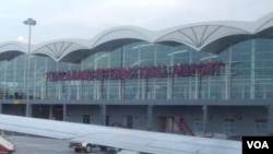 Bandara Internasional Kualanamu Sumatra Utara (VOA/Budi Nahaba)