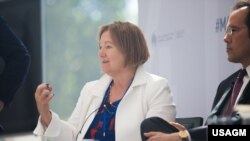 VOA Genel Müdürü Amanda Bennett