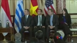 နိုင်ငံရပ်ခြား အမေရိကန်စီးပွားရေး လုပ်ငန်းရှင်များ